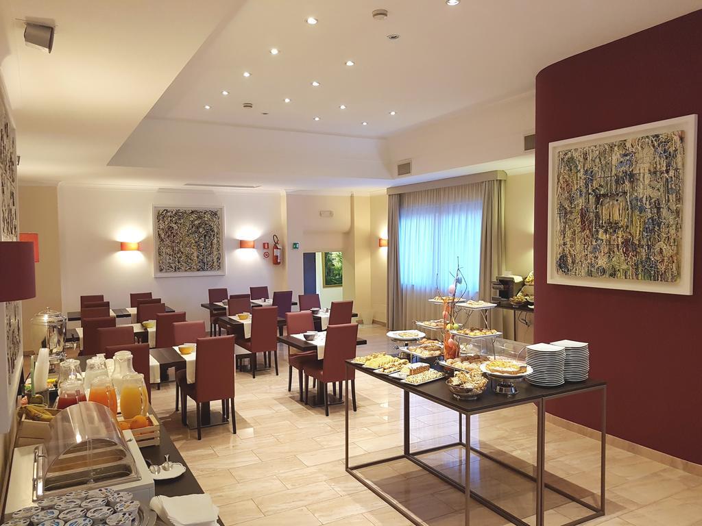 Nuvo Hotel 4*